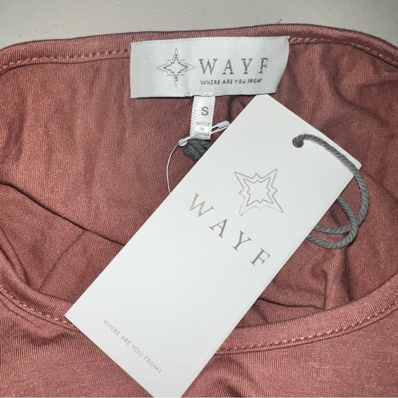 NEW WAYF Long Sleeve Peekaboo Shoulder Top Scoop Neckline Women’s Size Small - Picture 3 of 7